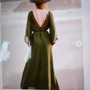 NWT Joyfolie Sunni Burnt Olive Lace Maxi Dress XS Boho Bell Sleeve High Slit